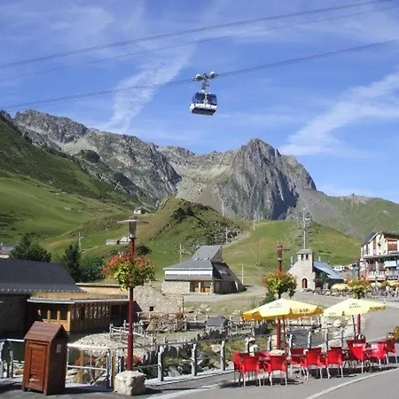 6 Pers. Face Aux Pistes, Balcon Sud, Tv, Cuisine Equipee, Ski-in/ski-out, - Fr-1-404-78 Apartment La Mongie