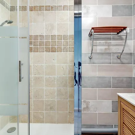 Apartament 6 Pers. Face Aux Pistes, Balcon Sud, Tv, Cuisine Equipee, Ski-in/ski-out, - Fr-1-404-78